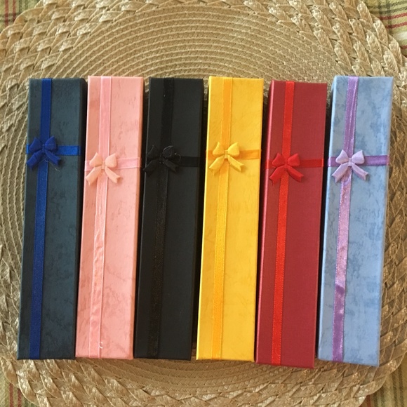 🎉HP🎉Hunger Games Leather Infinity Bracelet w/Box - Picture 4 of 5